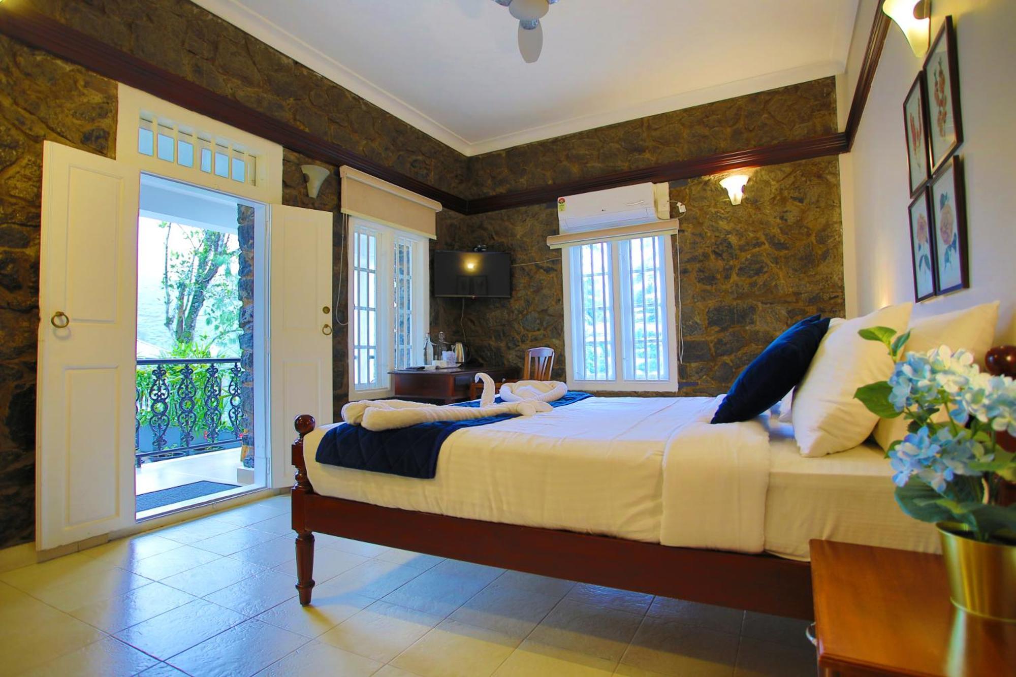 Chithirapuram Palace Munnar Ngoại thất bức ảnh
